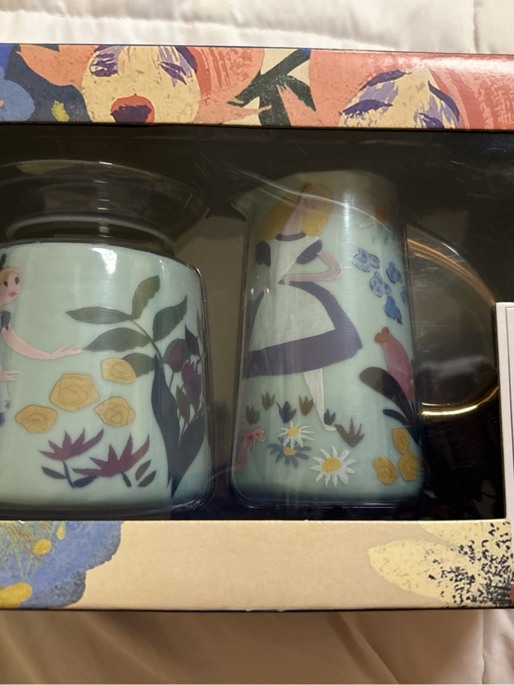 Disney Alice in wonderland 70 years anniversary Mary Blair cream and sugar set